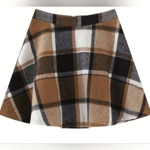 NWOT Plaid Skirt Large